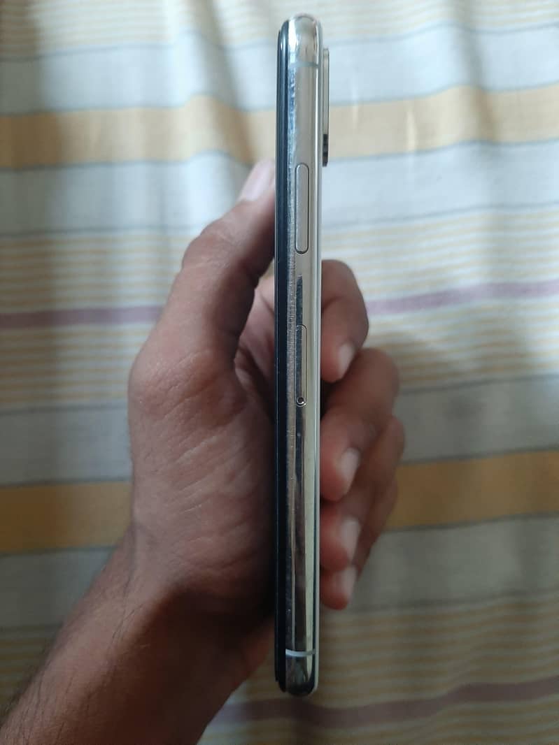 Apple iPhone X 2