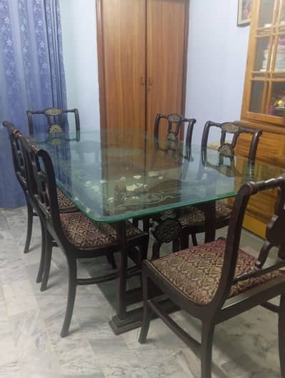 Dining Table with 6 chairs