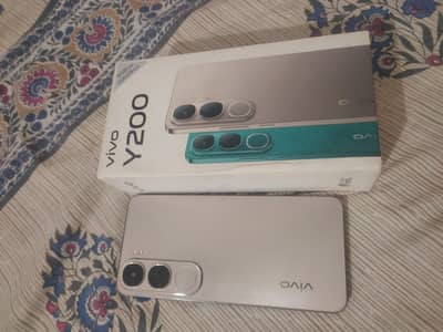 Vivo Y200 Box With Original Charger