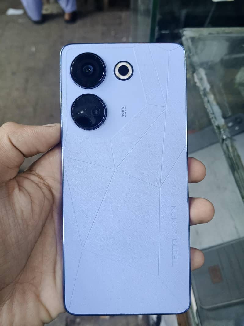 Tecno CAMON 20 0