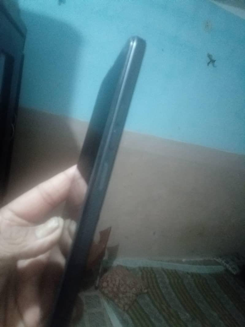 4+1  64 GB memory 1