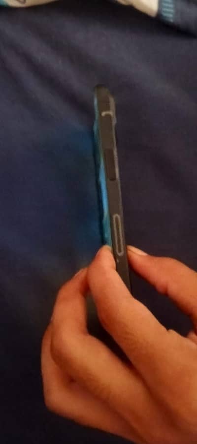 Apple iPhone 15