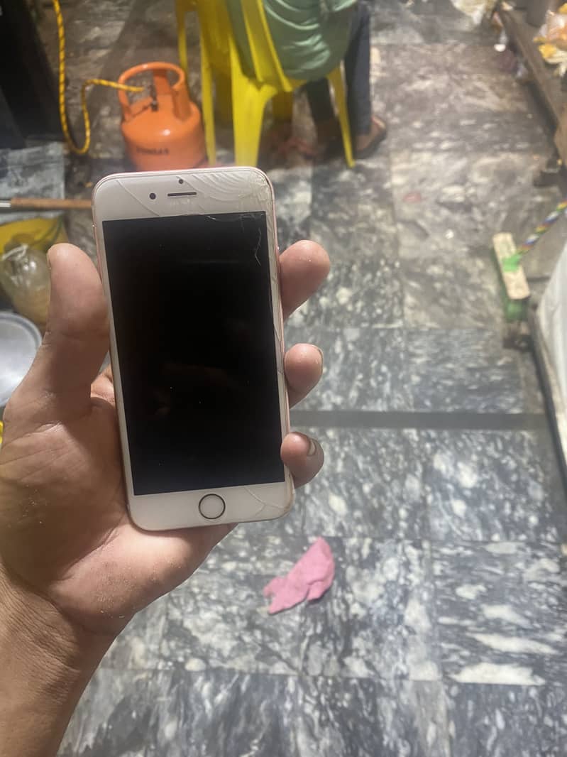 Apple iPhone 6S 2