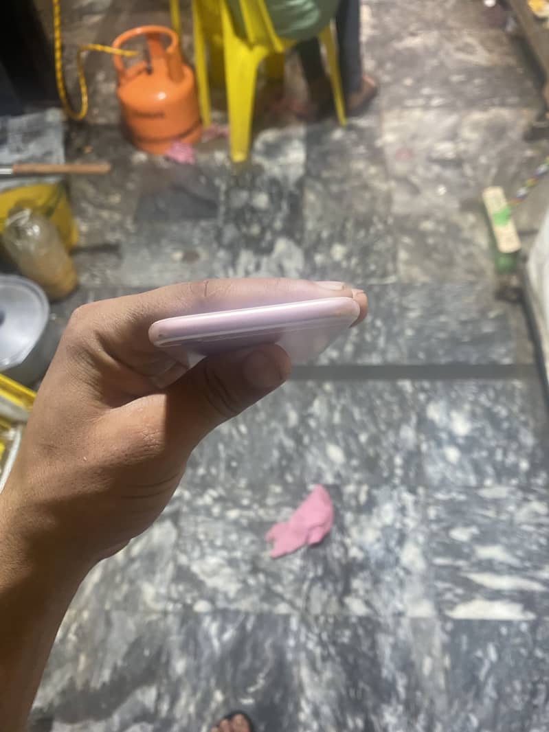 Apple iPhone 6S 4