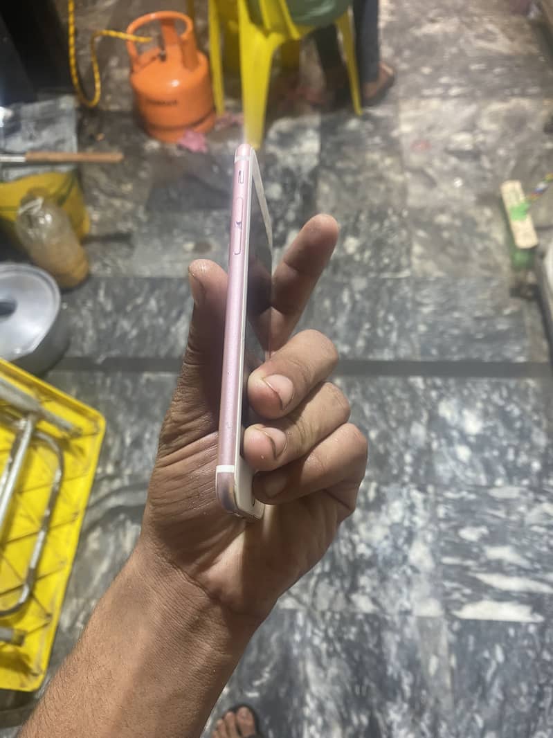 Apple iPhone 6S 5