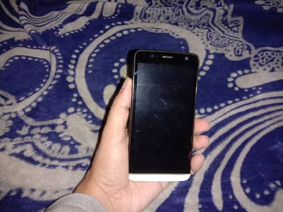 QMobile noir a550