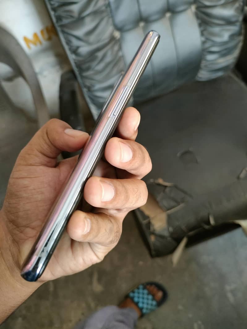 One Plus 9 5g 3