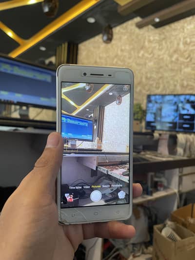 OPPO A37
