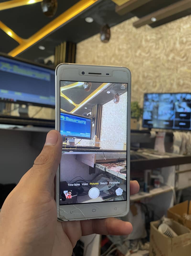 OPPO A37 0