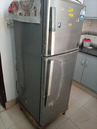 Dawalnce Medium size Fridge