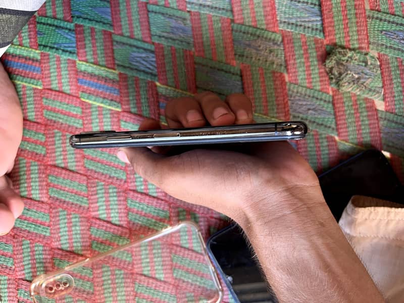 Apple iPhone X 2