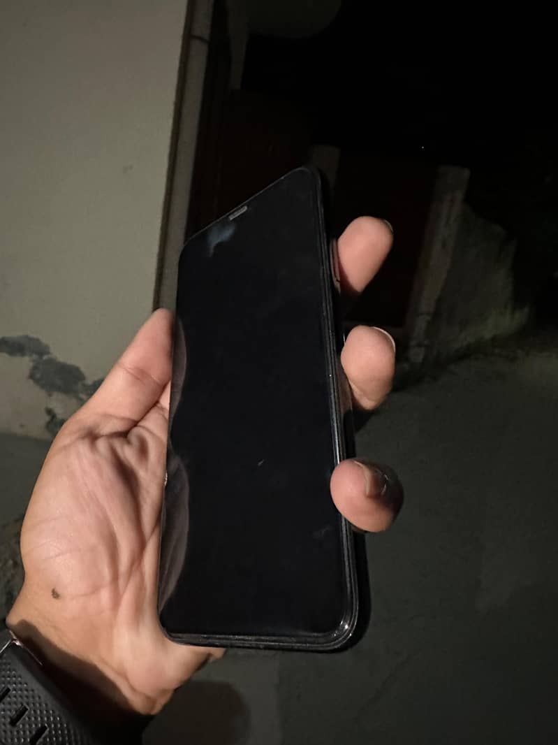 iPhone XS 0