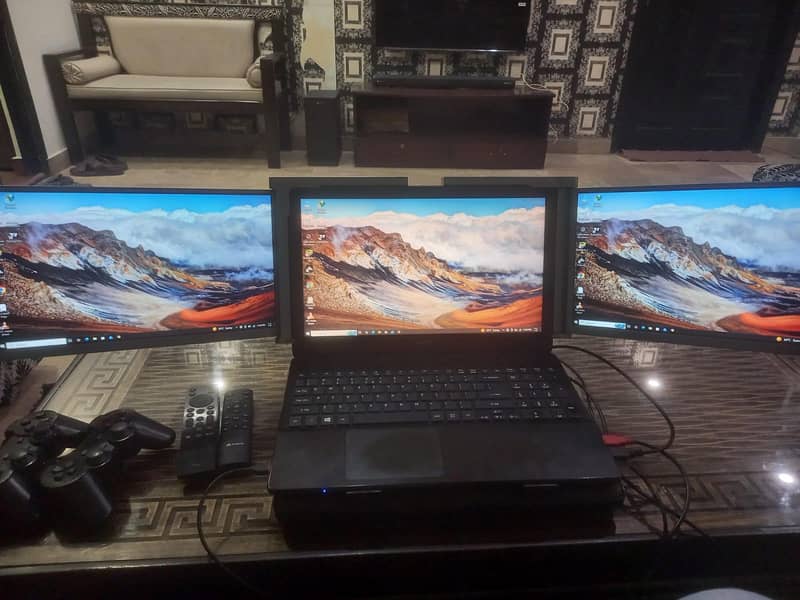 dual external screen 1
