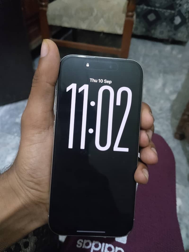 Apple iPhone 15 Pro FU 2