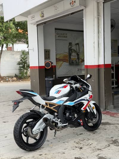 Bmw S1000rr M package, 400cc dual cylinder