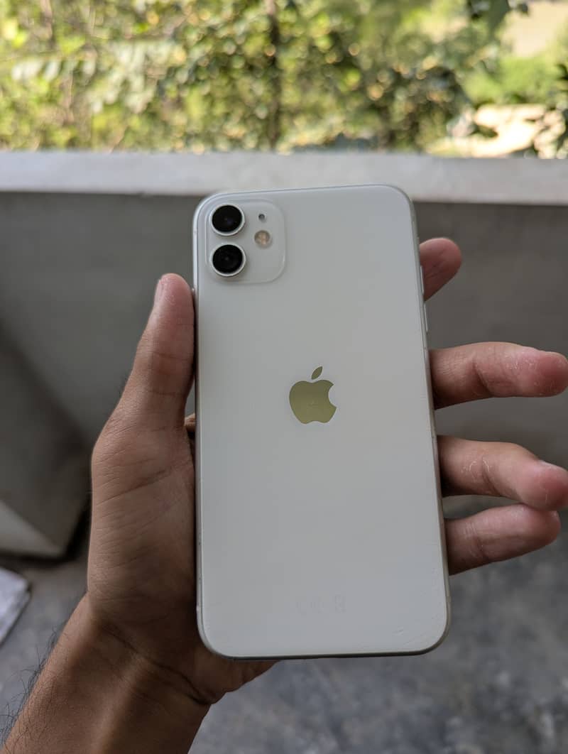 Apple iPhone 11 0