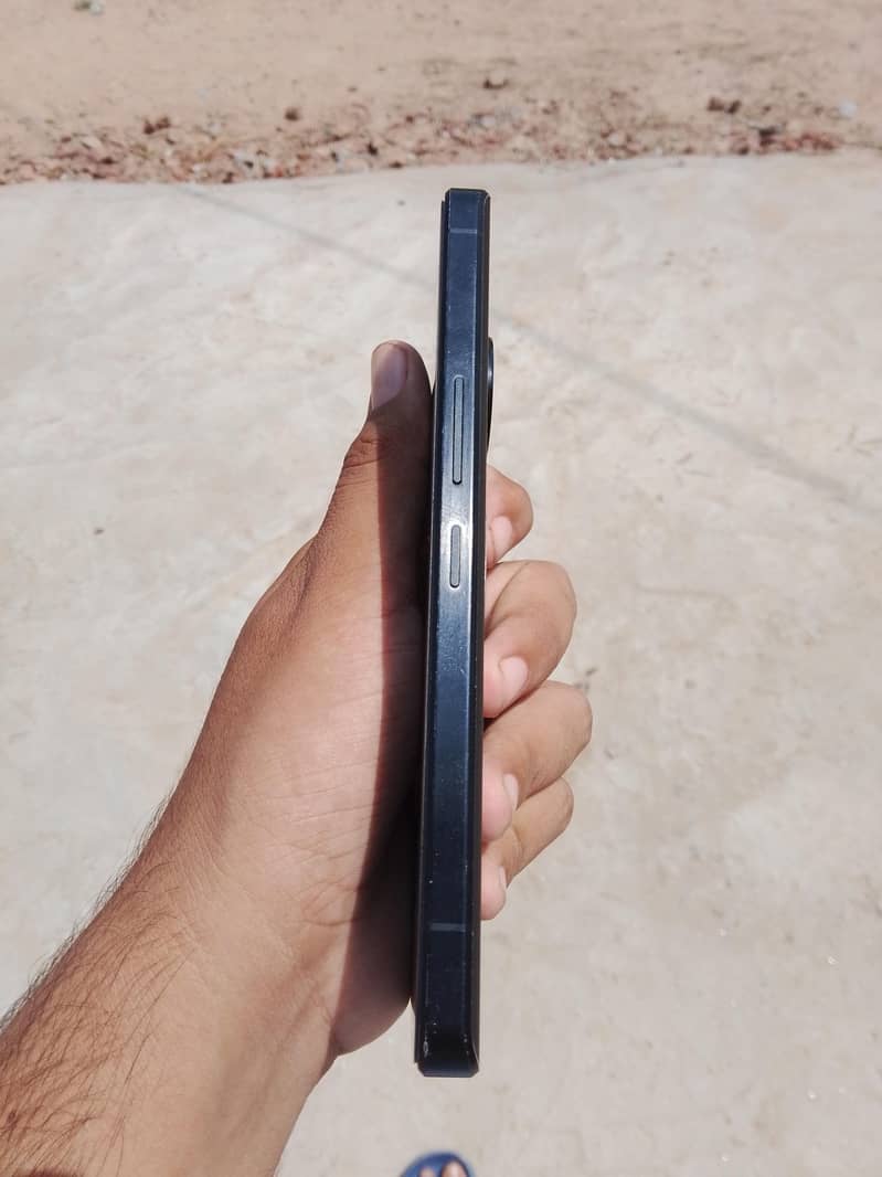 Sharp Aquos R7 pro 12.256 3
