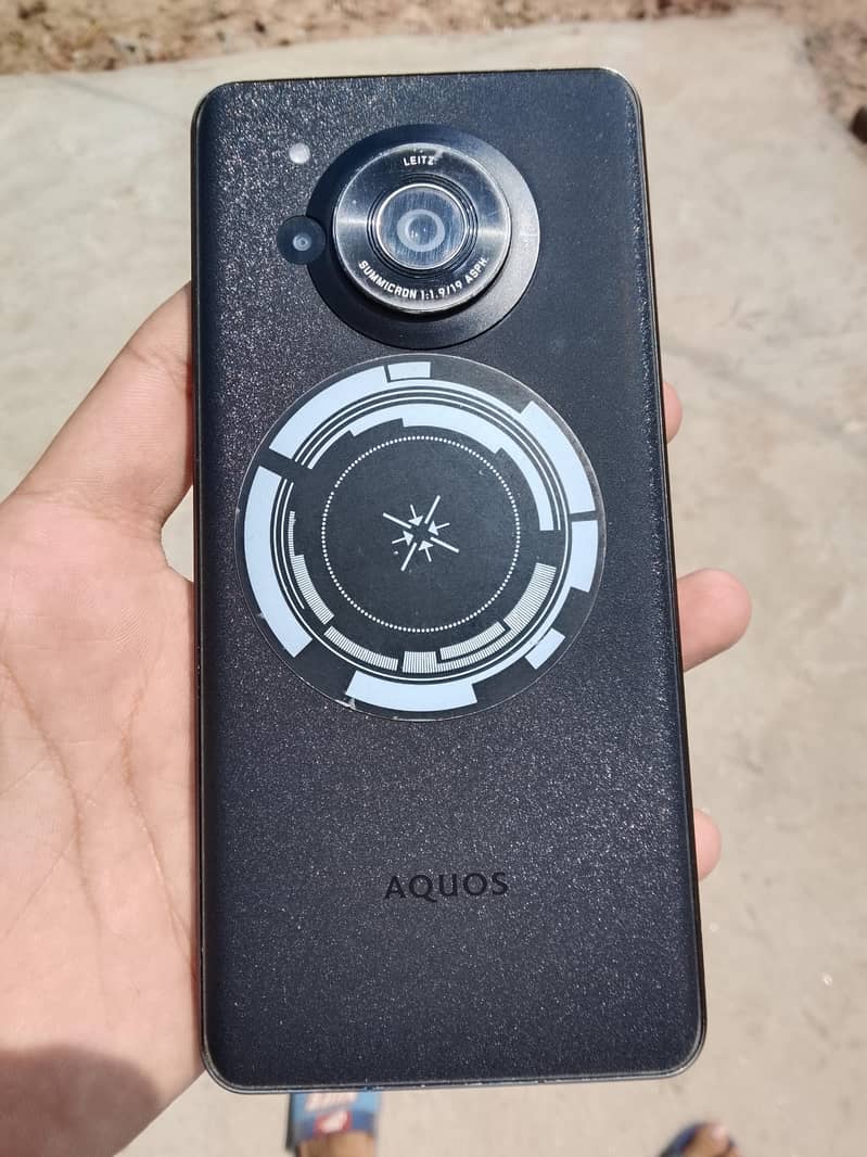 Sharp Aquos R7 pro 12.256 4