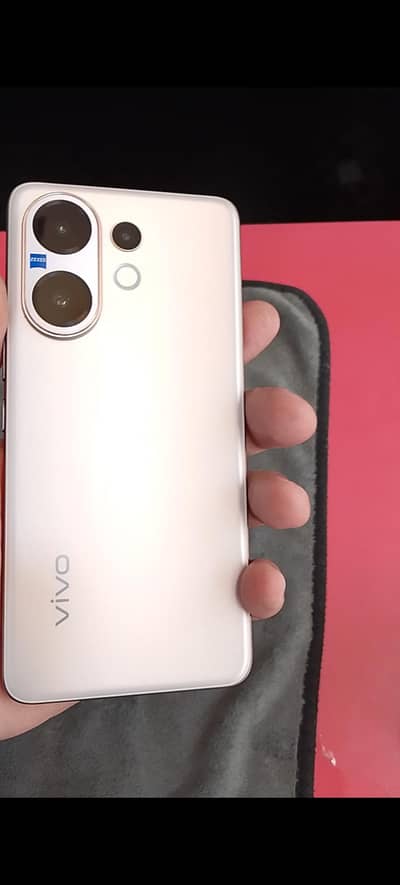 Vivo V60