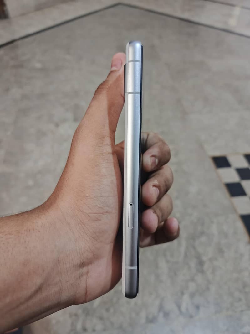 Google Pixel 7a 1