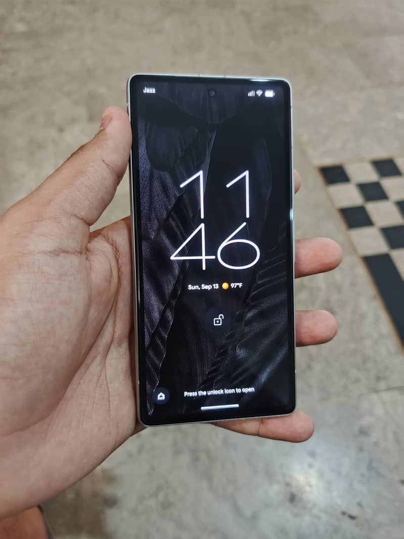 Google Pixel 7a 5