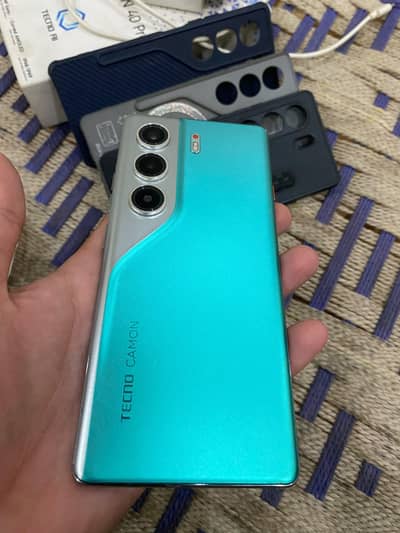 Tecno CAMON 40 Pro
