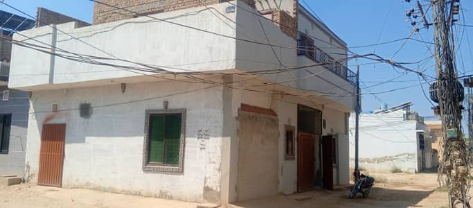 Asif town 2nd street 3.5 mrla Corner double story used house urgent Sale 85 dmd, 03006803629