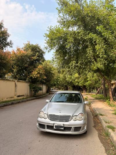 Mercedes c200 for urgent sale