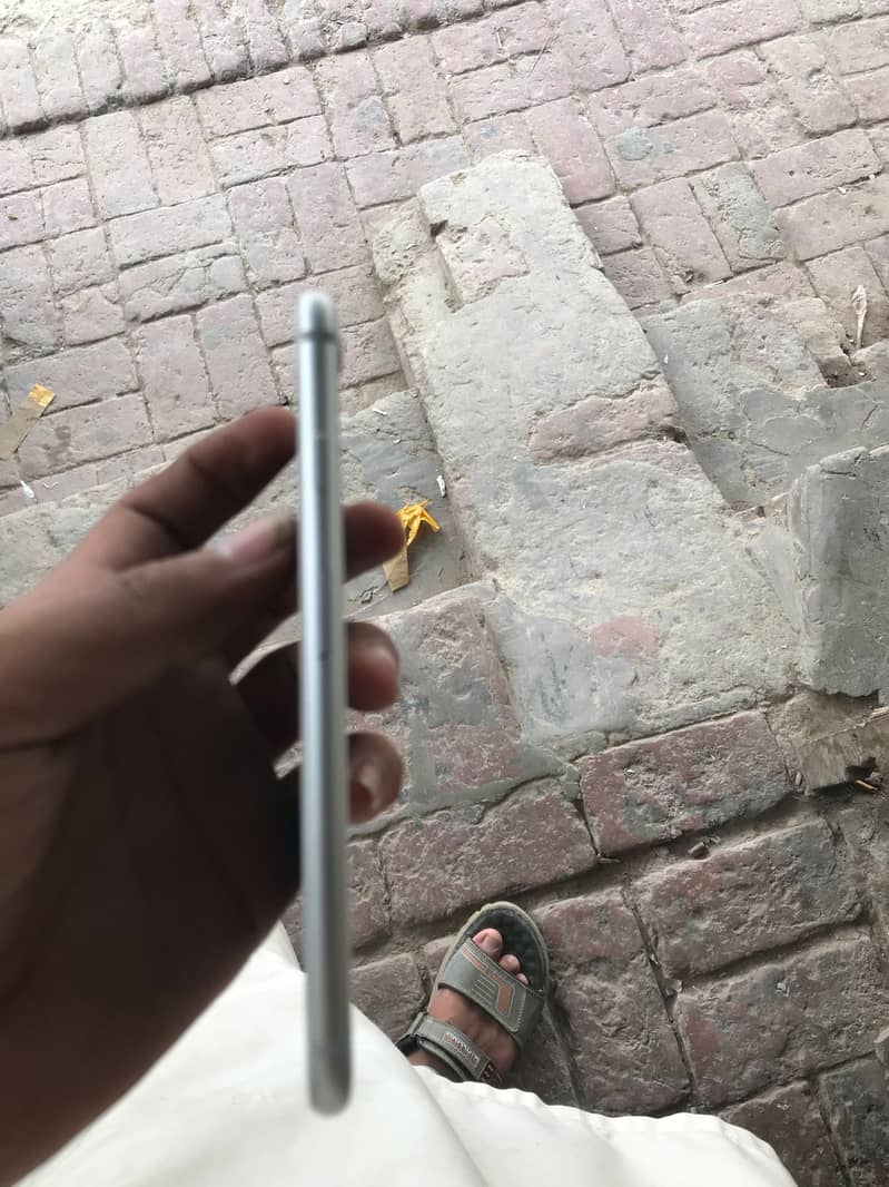 Apple iPhone 8 2