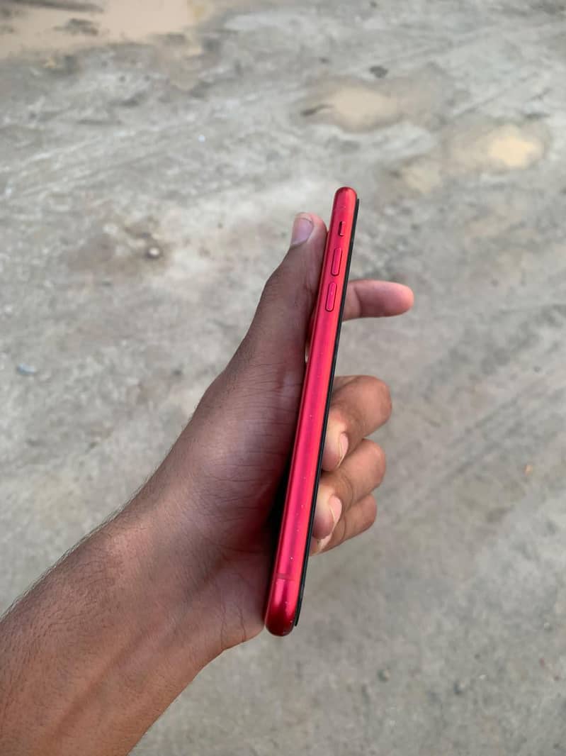 Apple iPhone 11 3