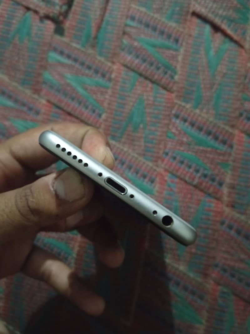 Apple iPhone 6S 2