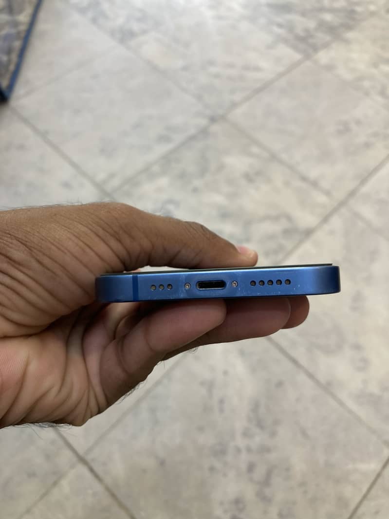 Apple iPhone 13 1