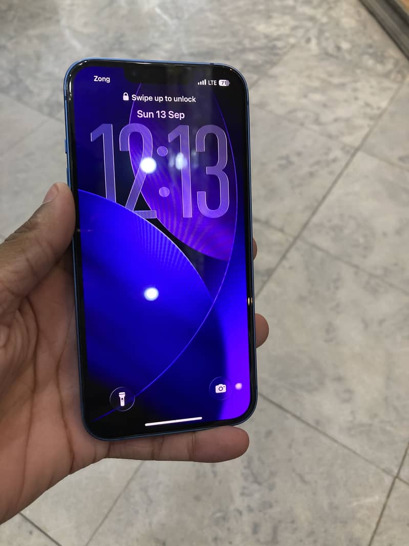 Apple iPhone 13 2