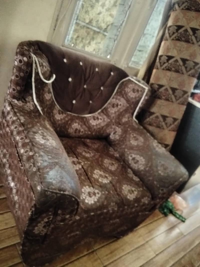 5 seater sofa 0