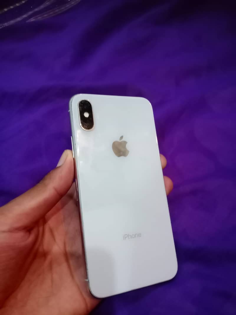Apple iPhone X 4