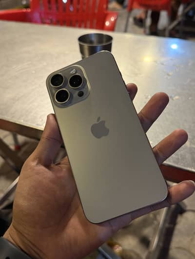 Apple iPhone 15 Pro Max 256gb jv with box