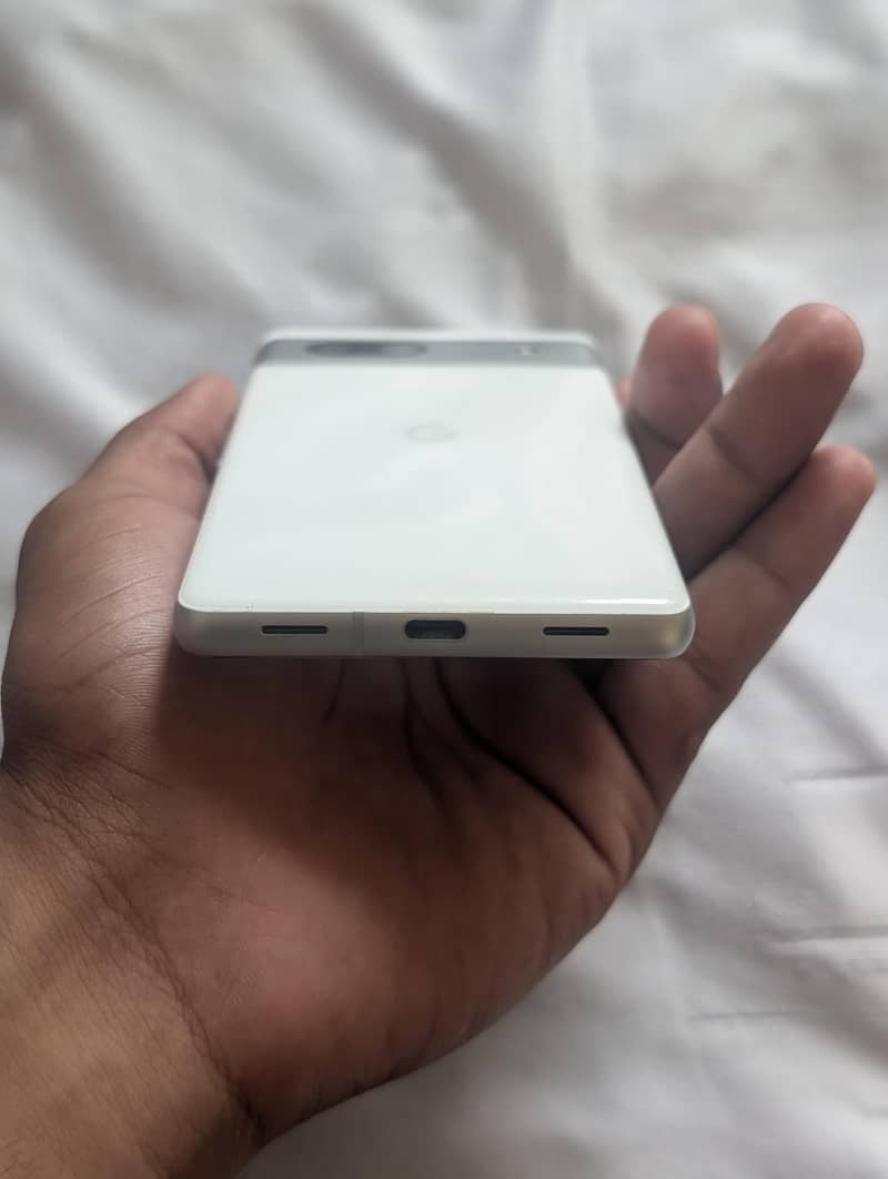 Google pixel 7a mint condition. 4