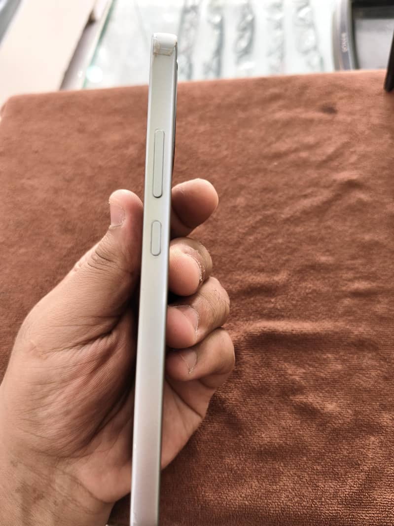 OPPO A6 pro 3