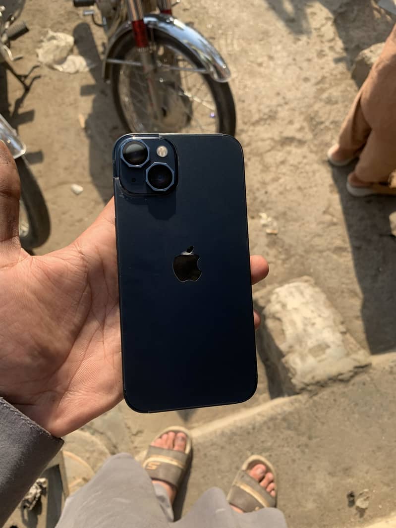 Apple iPhone 13 3