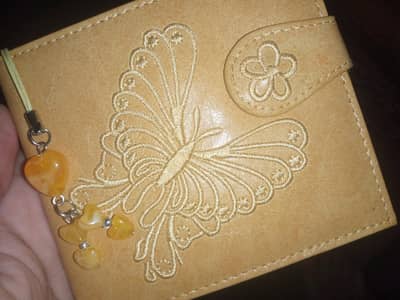 Elegant Beige Women’s Wallet – Premium Embroidered Butterfly Design