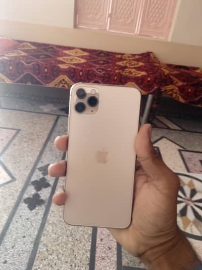 11 pro max pta 256gb for sale just single lines in screen