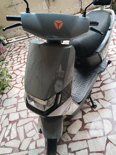 Urgent sale Yadea Ruibin scooter 185k