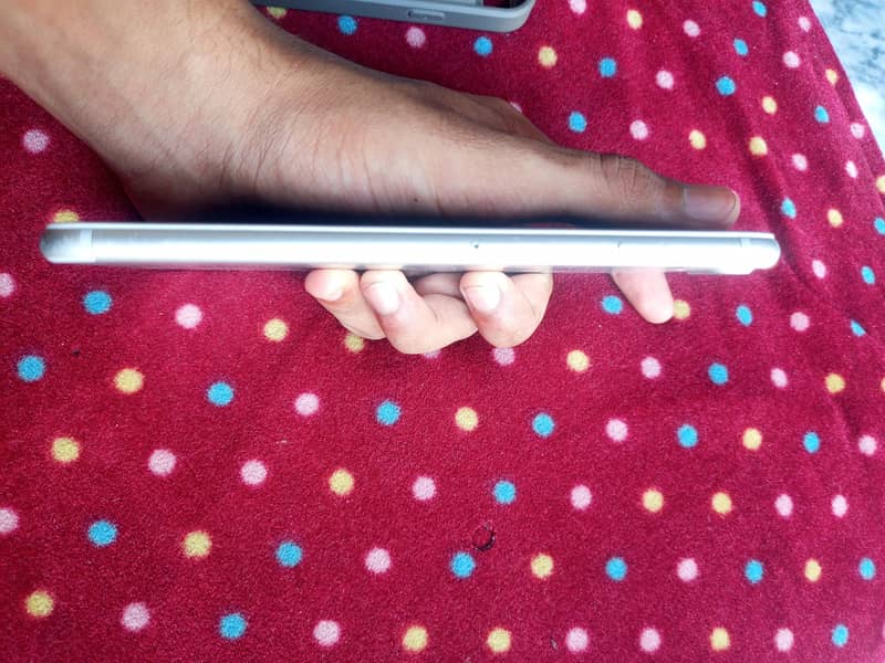 Apple iPhone 7 Plus 2