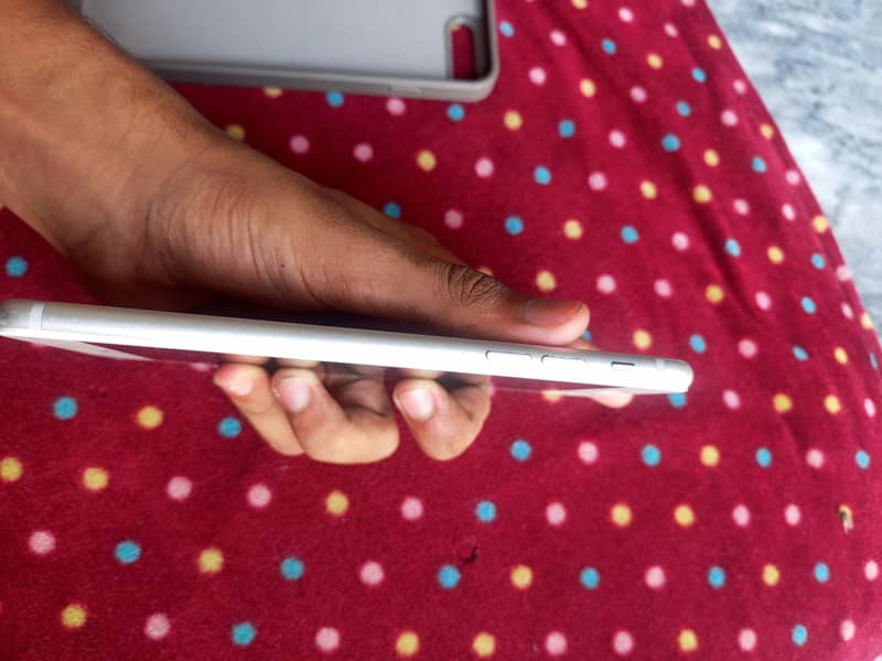 Apple iPhone 7 Plus 3