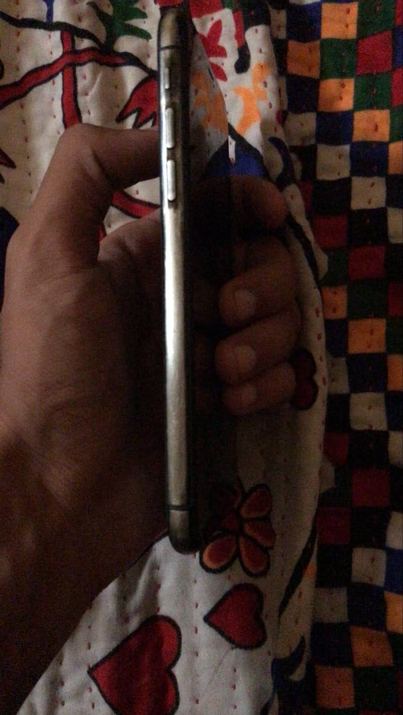 Apple iPhone X 0