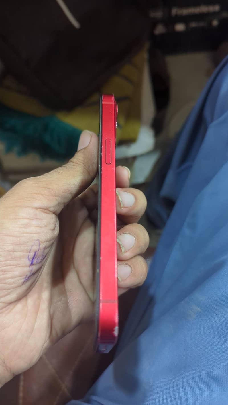 Apple iPhone 13 1
