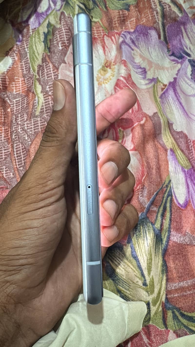 Google Pixel 7 5