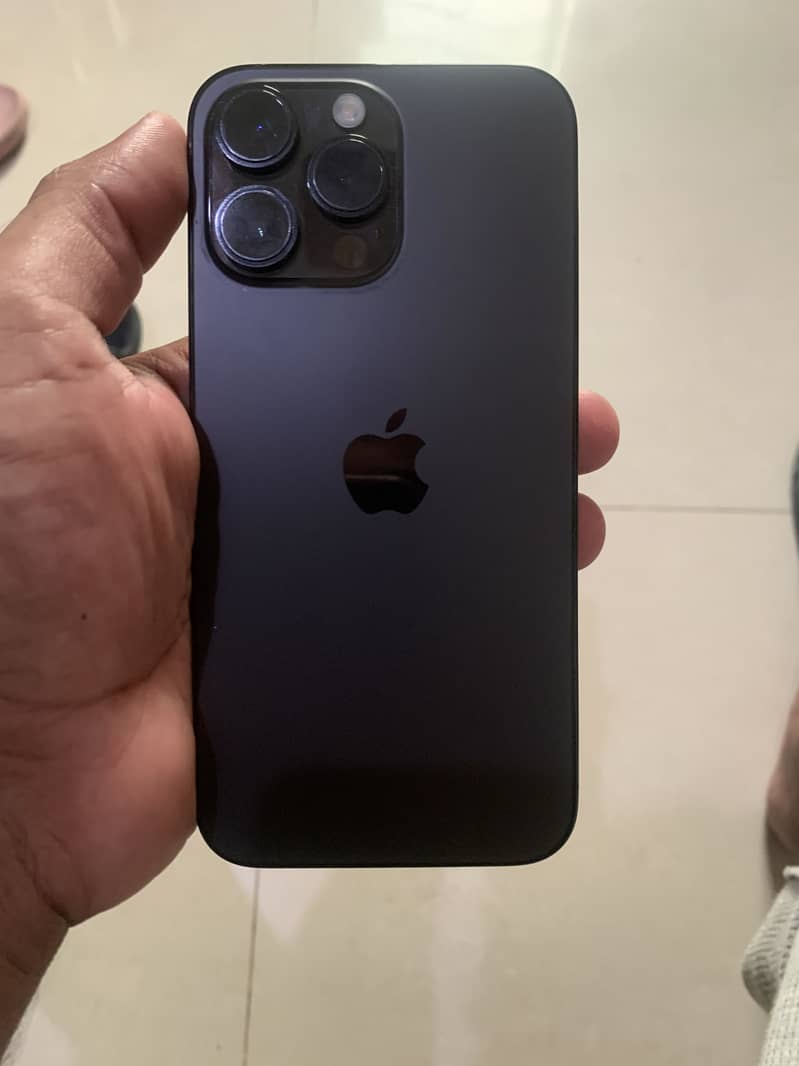 Apple iPhone 14 Pro Max 1