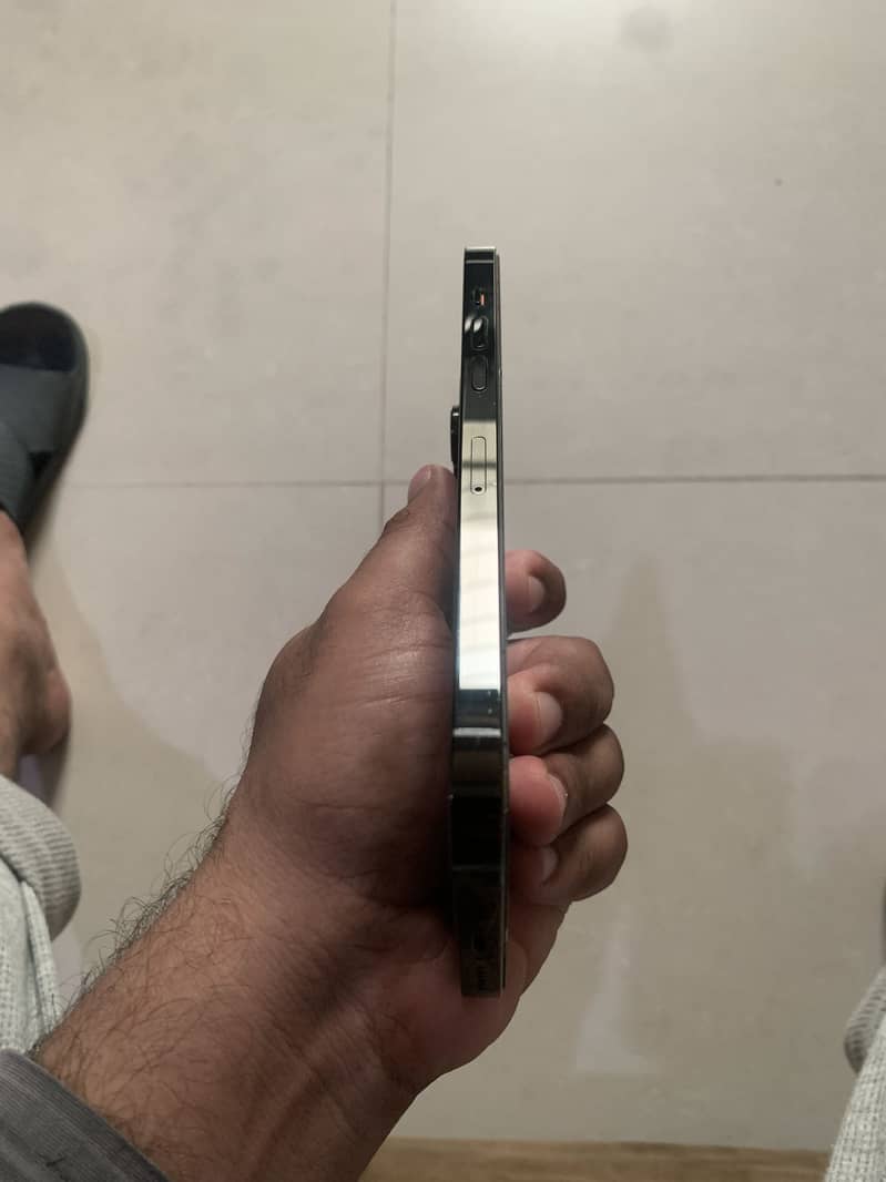 Apple iPhone 14 Pro Max 5