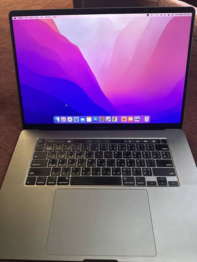 Macbook Pro 2019 / 16 inch / 16gb Ram / 512gb SSD /